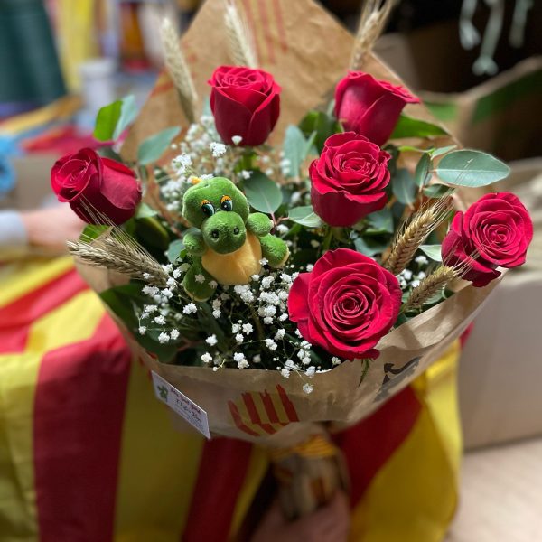 ramo de 6 rosas rojas con espiga para Sant Jordi en Badalona