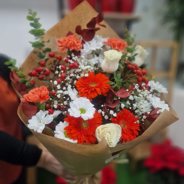 Ramo de Navidad con flores naturales en Badalona